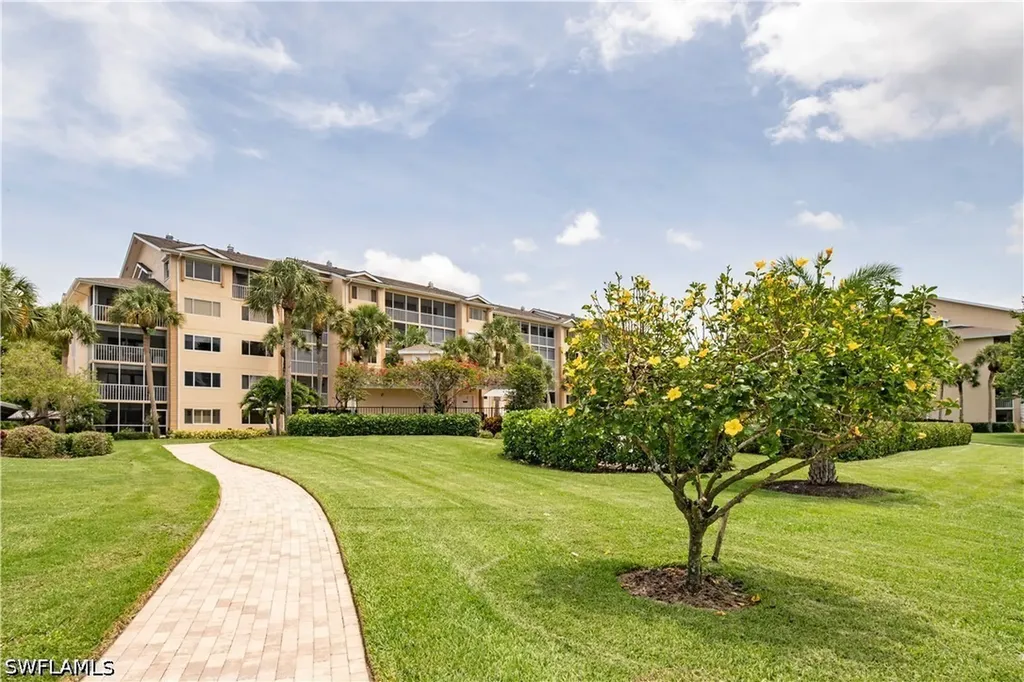 360 Horse Creek Drive Naples FL 34110