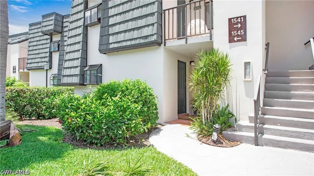 1545 Oyster Catcher Point Naples FL 34105
