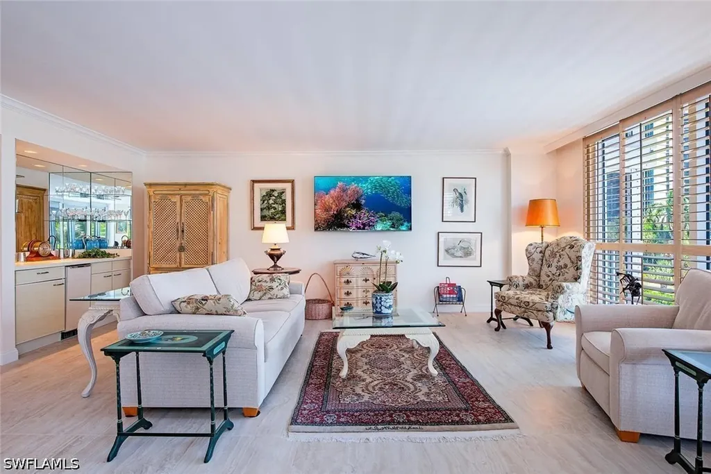 Naples FL, 4401 Gulf Shore Boulevard N, Unit D306