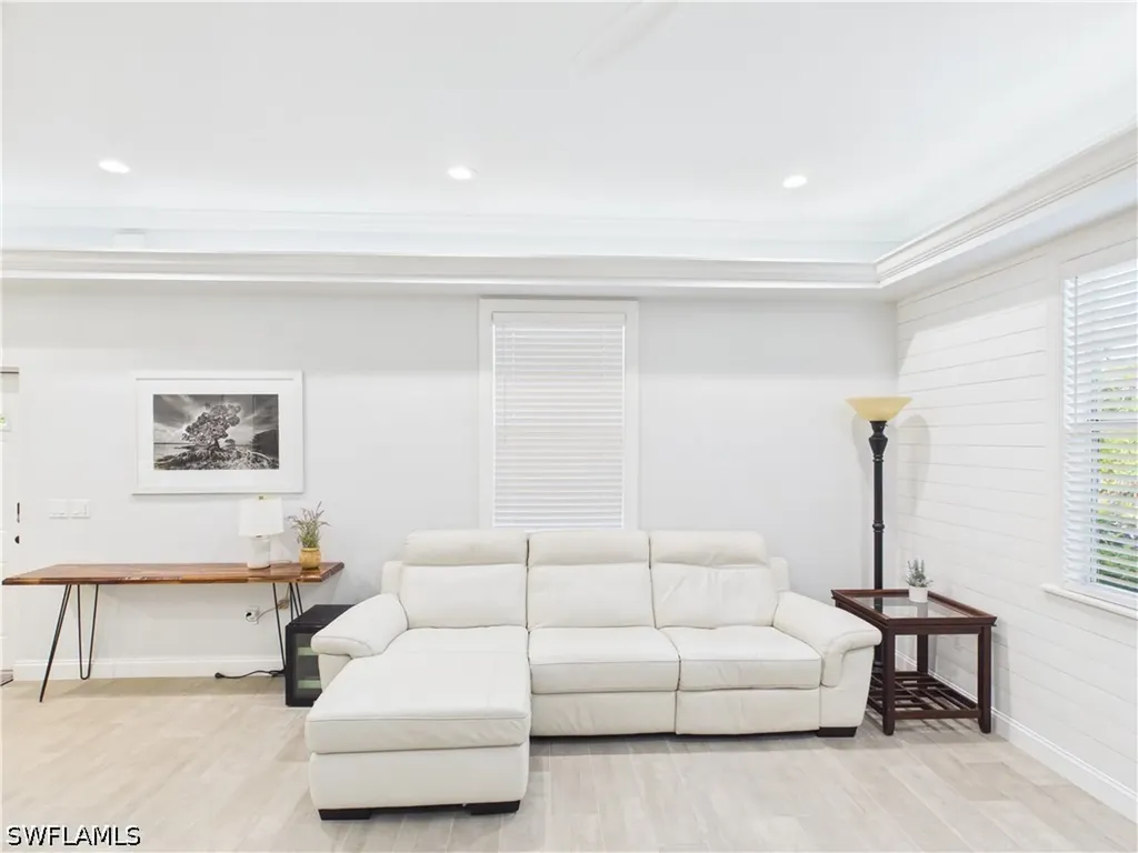 6072 Polly Avenue Naples FL 34112