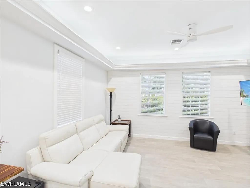 6072 Polly Avenue Naples FL 34112