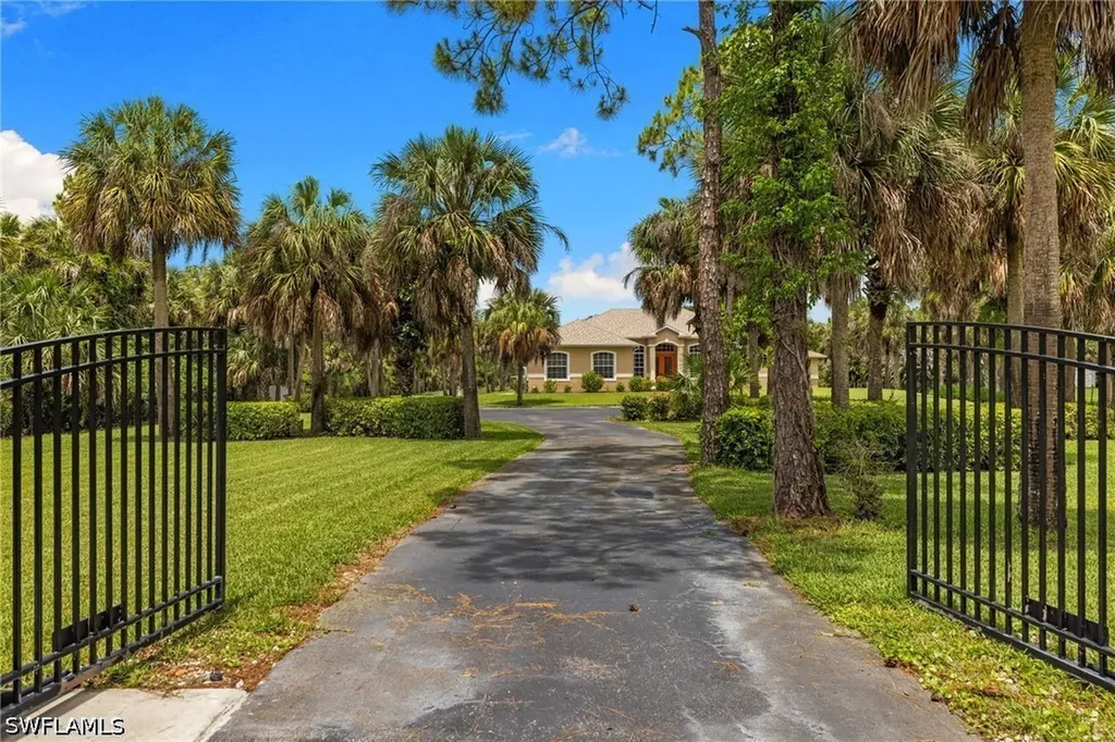 385 13th Street SW Naples FL 34117