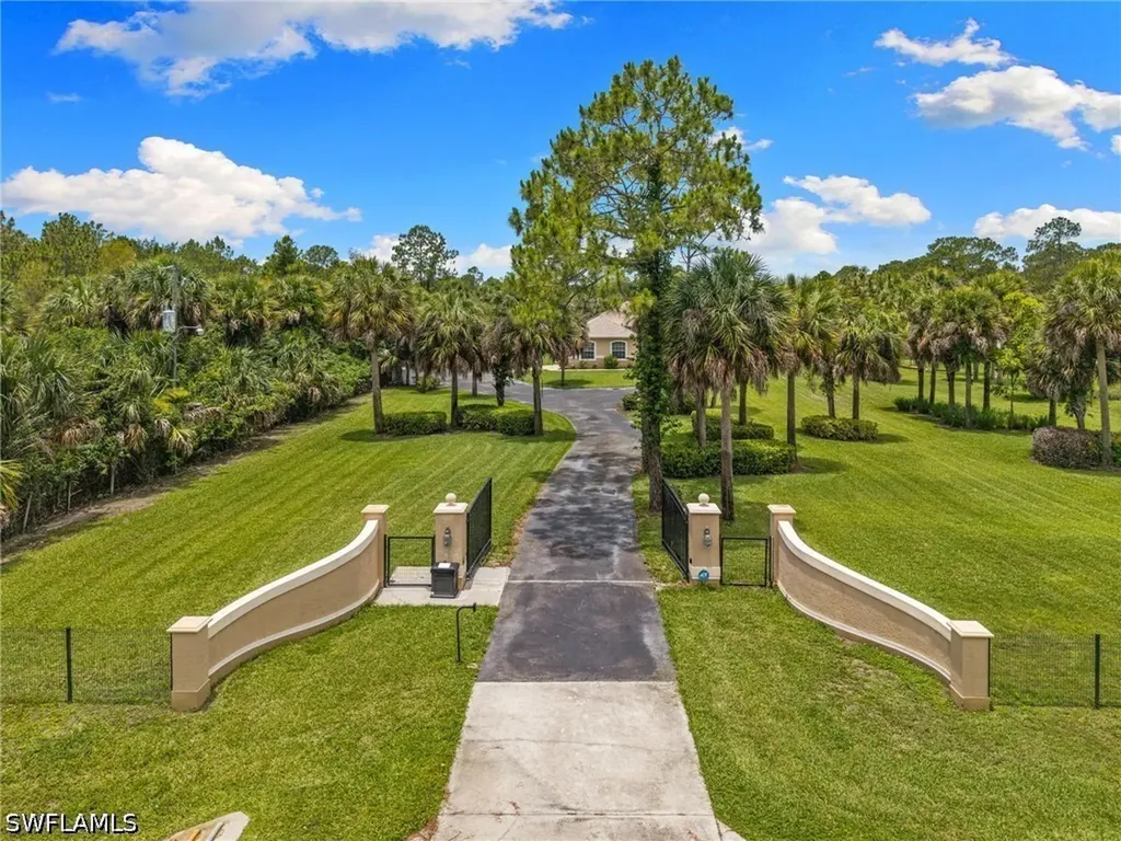385 13th Street SW Naples FL 34117