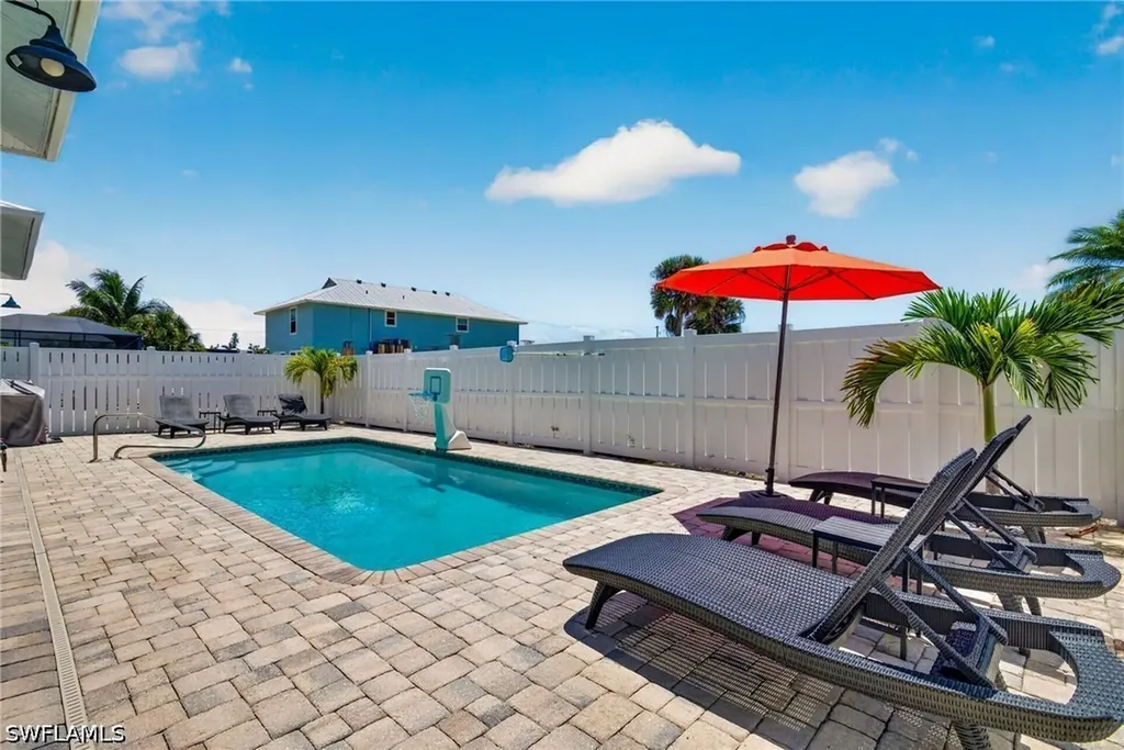 5612 Easy Street Fort Myers Beach FL 33931