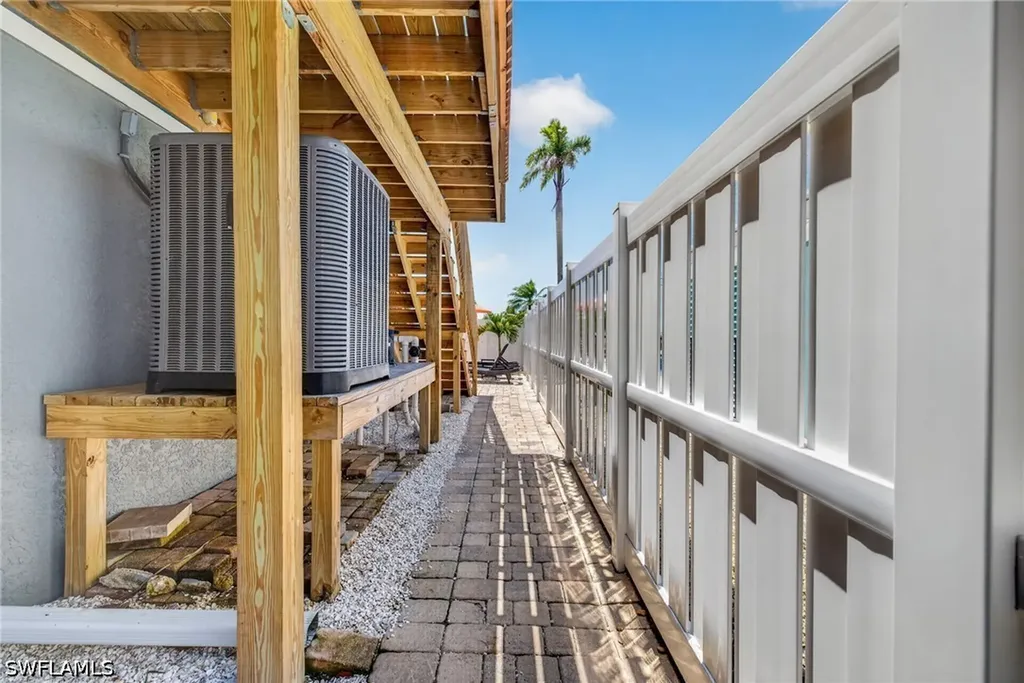 5612 Easy Street Fort Myers Beach FL 33931