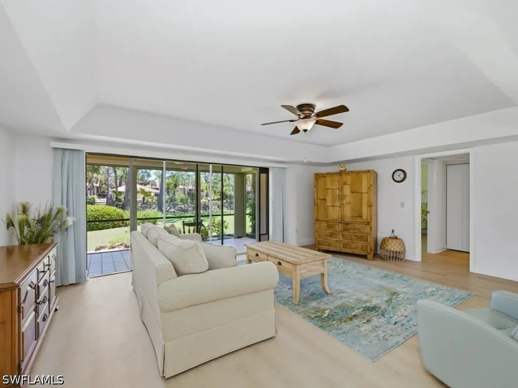 3207 Horse Carriage Way Naples FL 34105