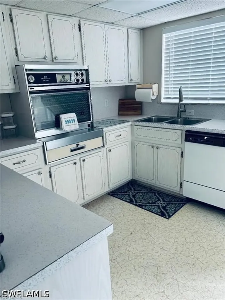 1100 8th Avenue S Naples FL 34102