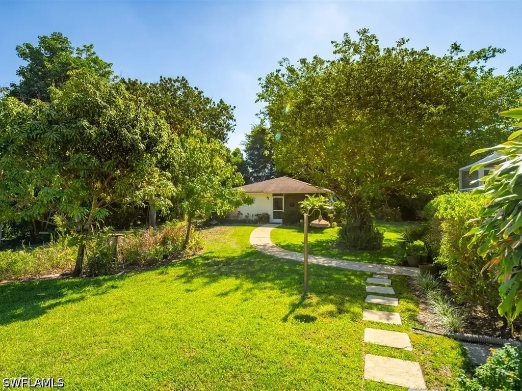 610 West Street Naples FL 34108