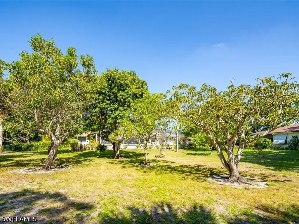 610 West Street Naples FL 34108