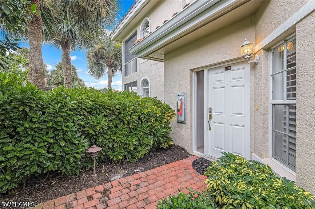 8471 Abbington Circle Naples FL 34108