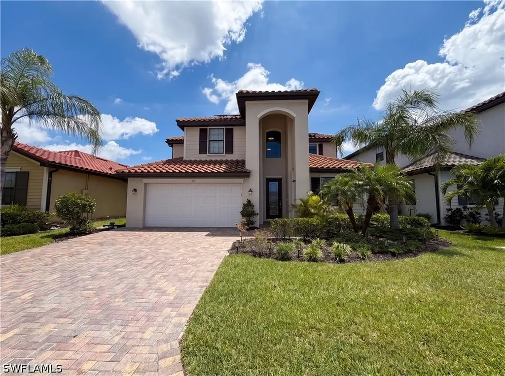 1588 Vizcaya Lane Naples FL 34113
