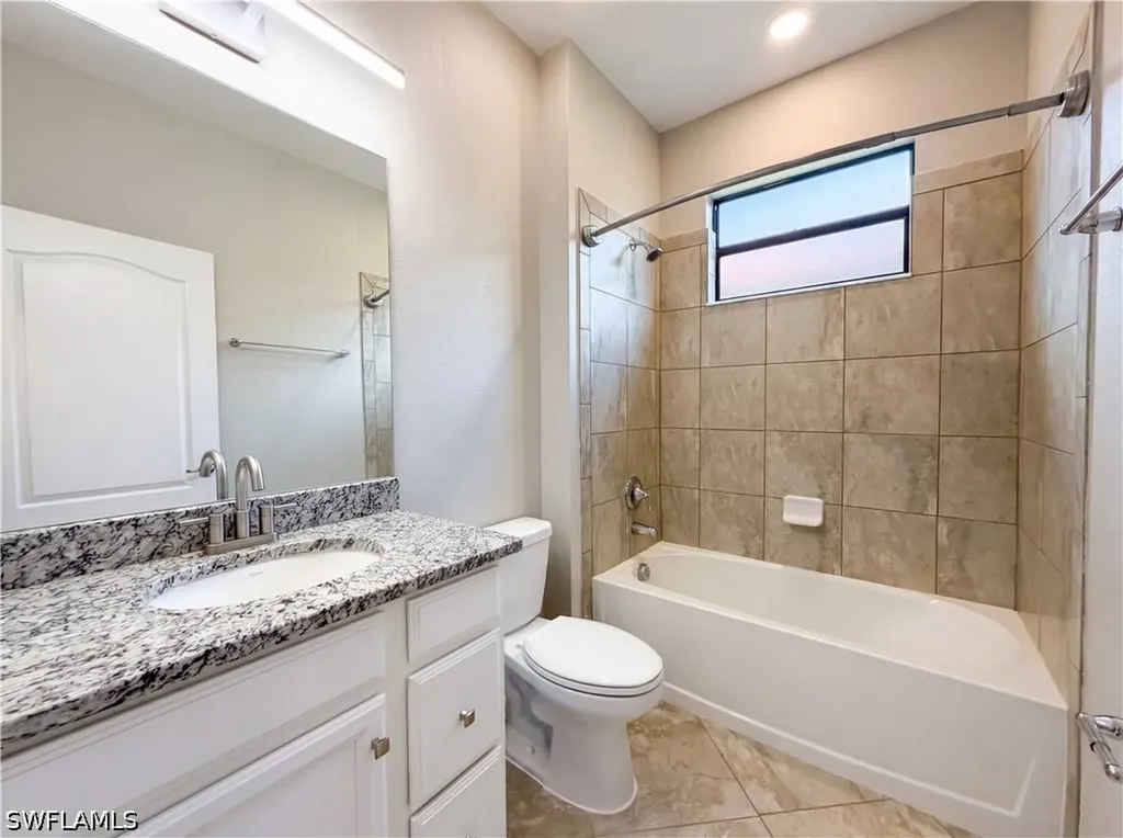 1588 Vizcaya Lane Naples FL 34113