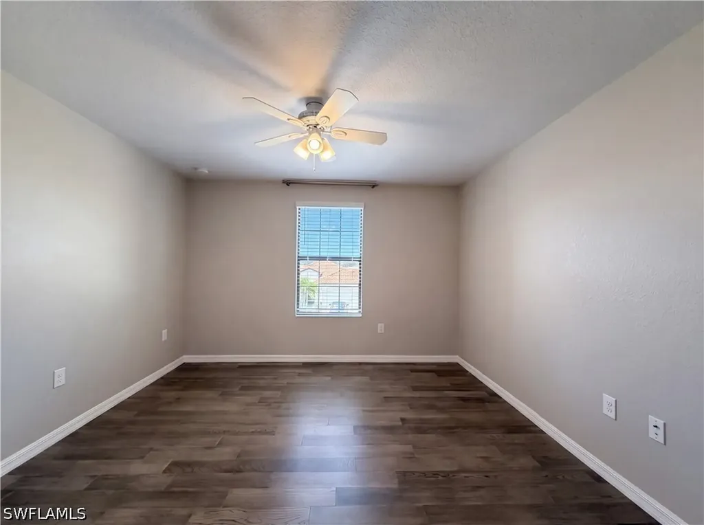 1588 Vizcaya Lane Naples FL 34113