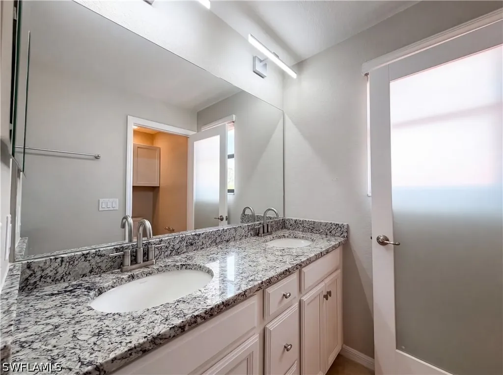 1588 Vizcaya Lane Naples FL 34113