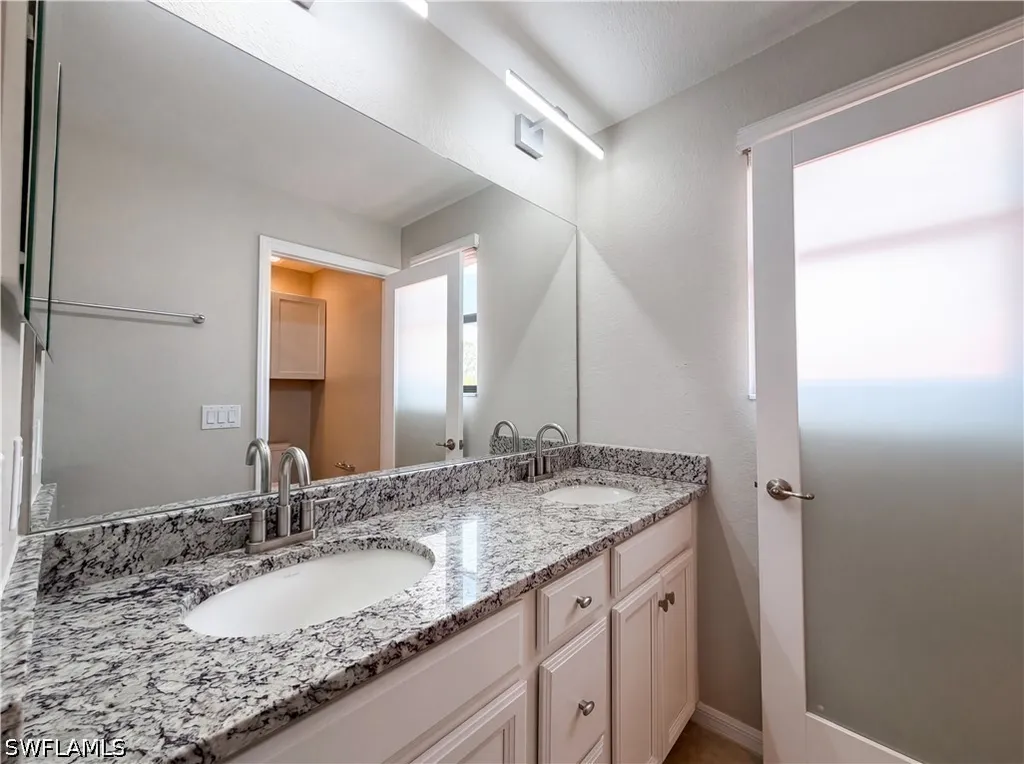 1588 Vizcaya Lane Naples FL 34113