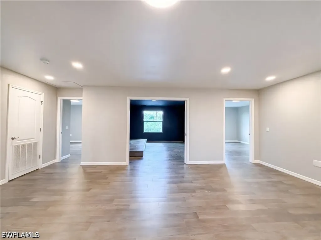 1588 Vizcaya Lane Naples FL 34113