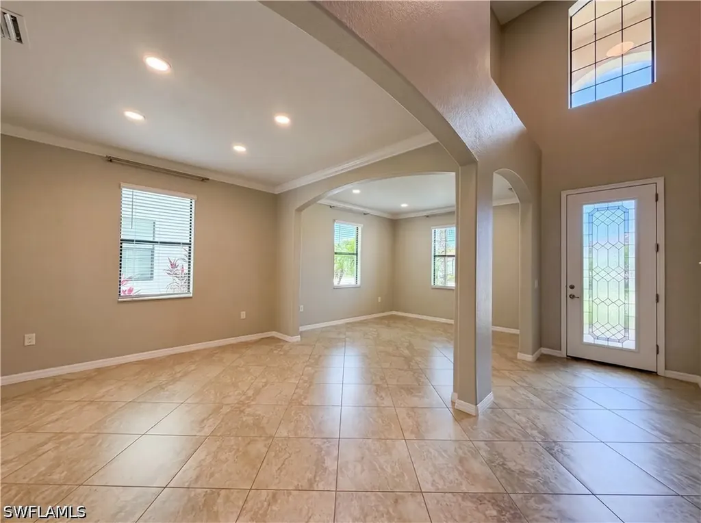 1588 Vizcaya Lane Naples FL 34113