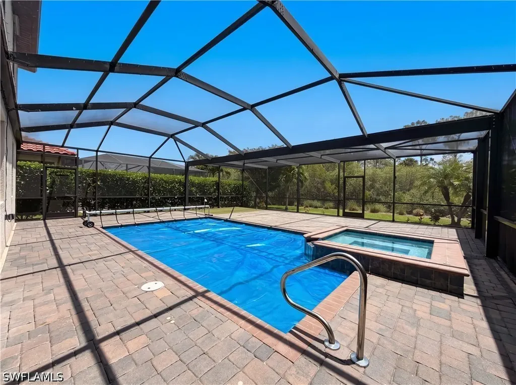 1588 Vizcaya Lane Naples FL 34113