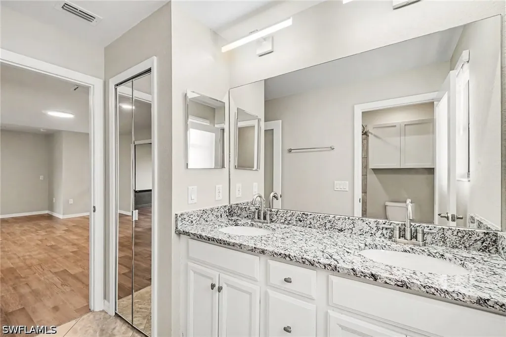 1588 Vizcaya Lane Naples FL 34113