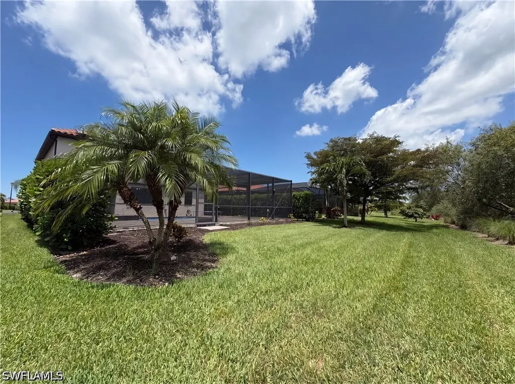 1588 Vizcaya Lane Naples FL 34113