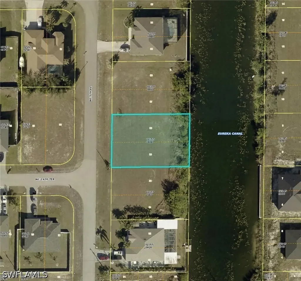 2417 NE 5th Place Cape Coral FL 33909