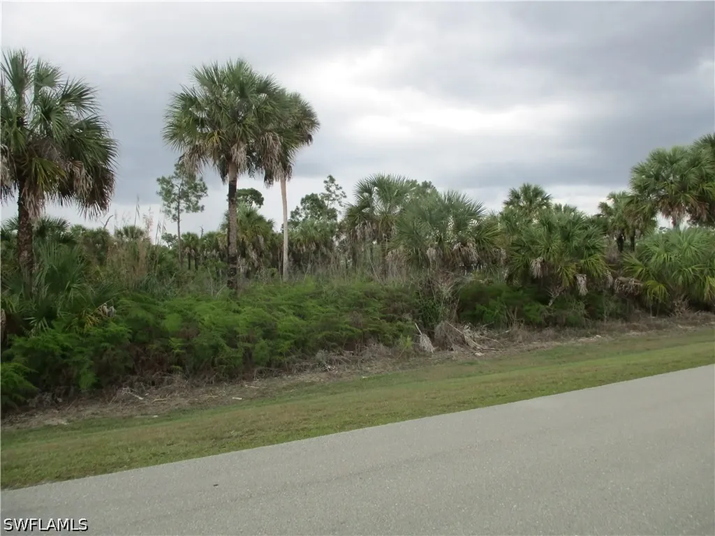 24TH Ave SE Naples FL 34117