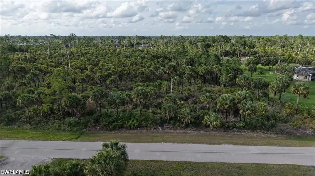 24TH Ave SE Naples FL 34117