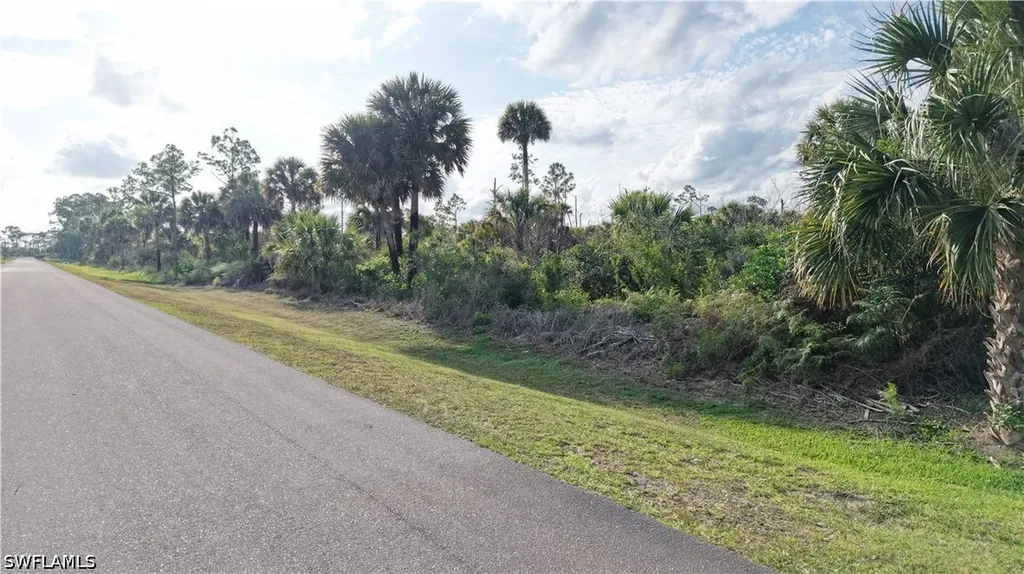 24TH Ave SE Naples FL 34117