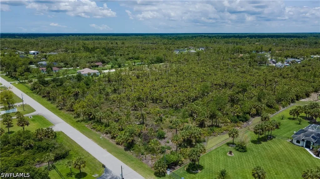 24TH Ave SE Naples FL 34117