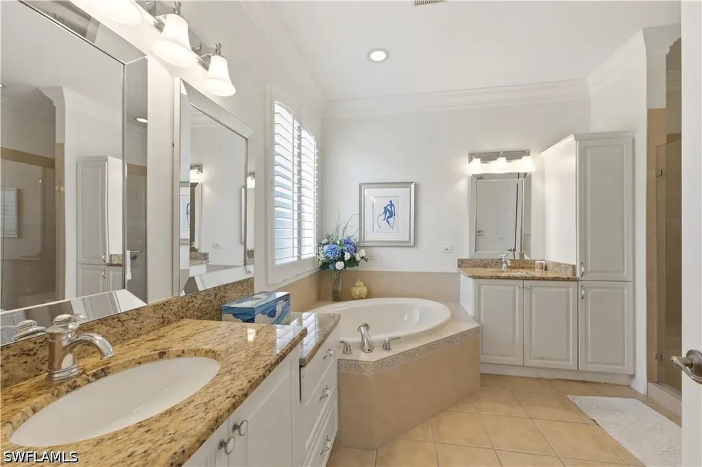 5640 Lago Villaggio Way Naples FL 34104