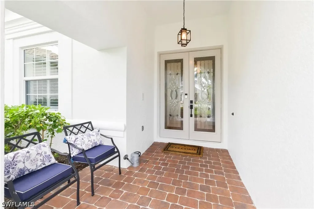 5640 Lago Villaggio Way Naples FL 34104