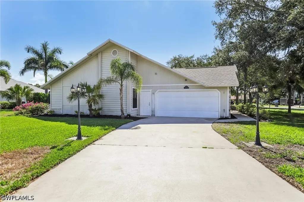 1937 Princess Court Naples FL 34110