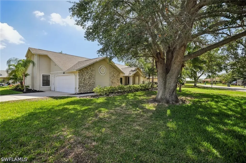 1937 Princess Court Naples FL 34110