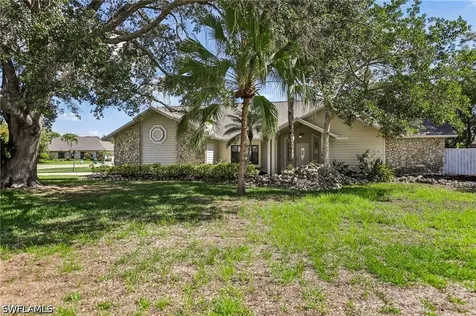 1937 Princess Court Naples FL 34110