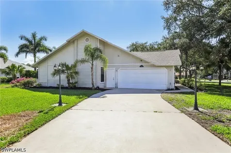 1937 Princess Court Naples FL 34110