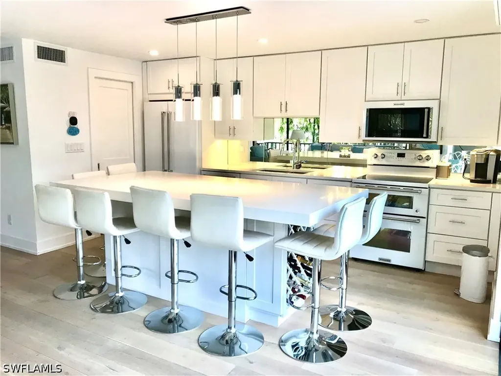 1280 Gordon Drive Naples FL 34102