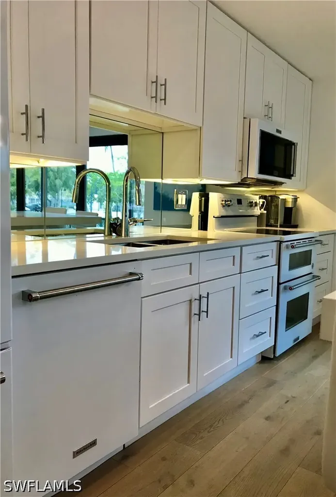 1280 Gordon Drive Naples FL 34102
