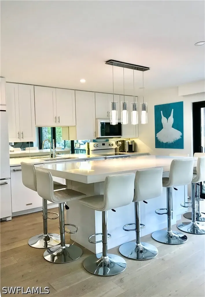 1280 Gordon Drive Naples FL 34102
