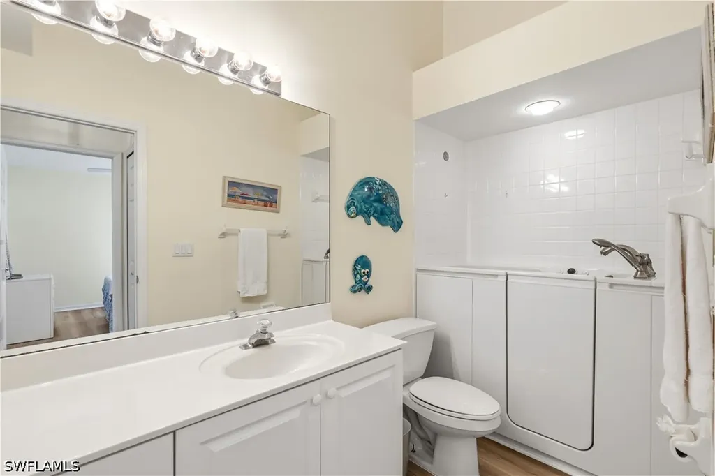 378 Melrose Place Naples FL 34104
