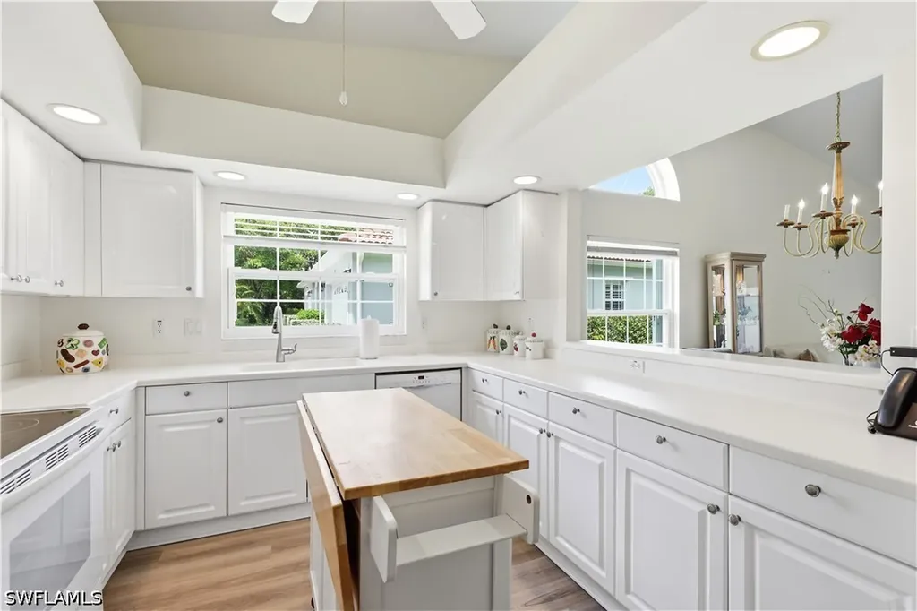 378 Melrose Place Naples FL 34104