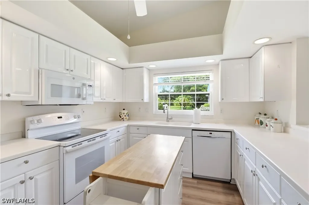 378 Melrose Place Naples FL 34104