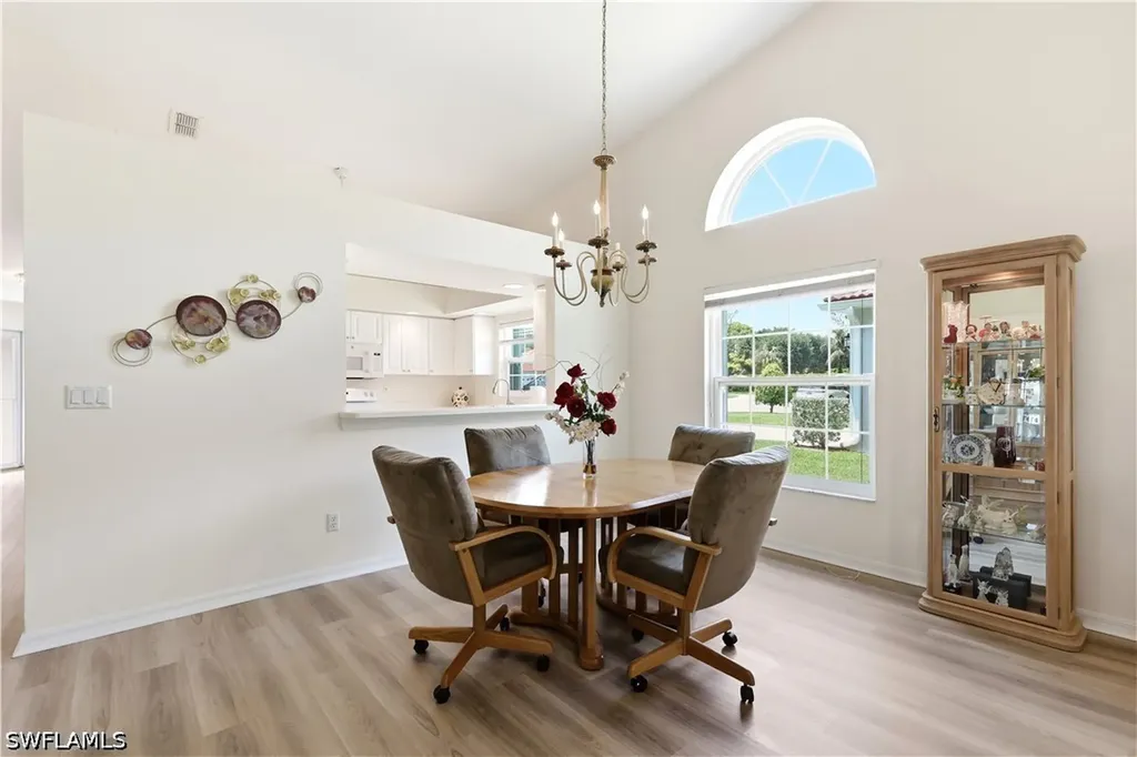 378 Melrose Place Naples FL 34104