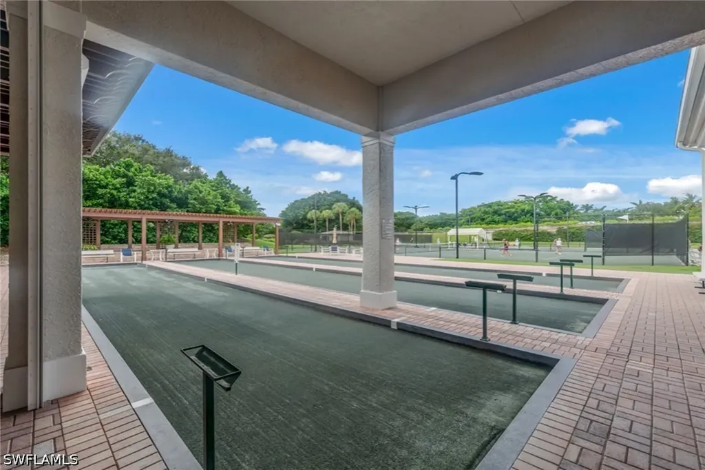 2292 Island Cove Circle Naples FL 34109