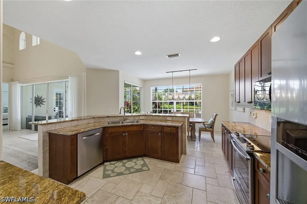 2292 Island Cove Circle Naples FL 34109