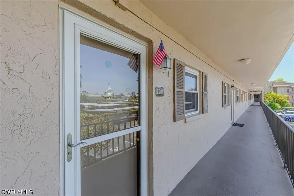 5483 Rattlesnake Hamm Road Naples FL 34113