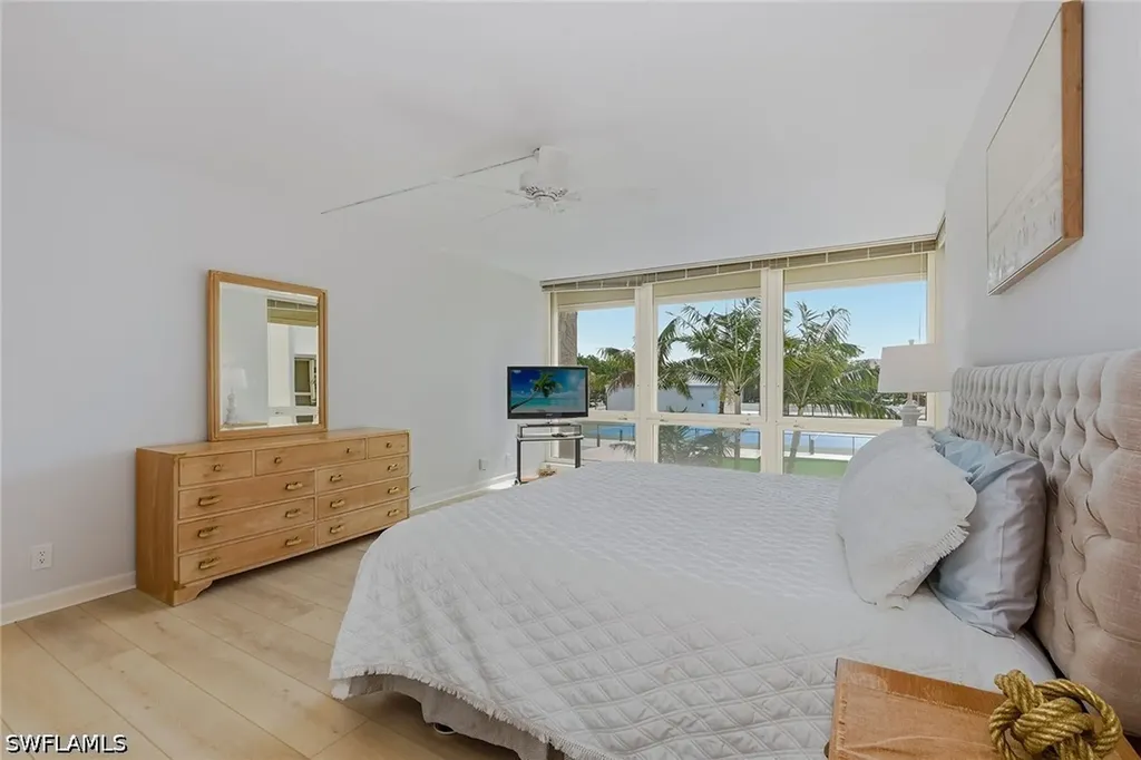 4051 Gulf Shore Boulevard N Naples FL 34103