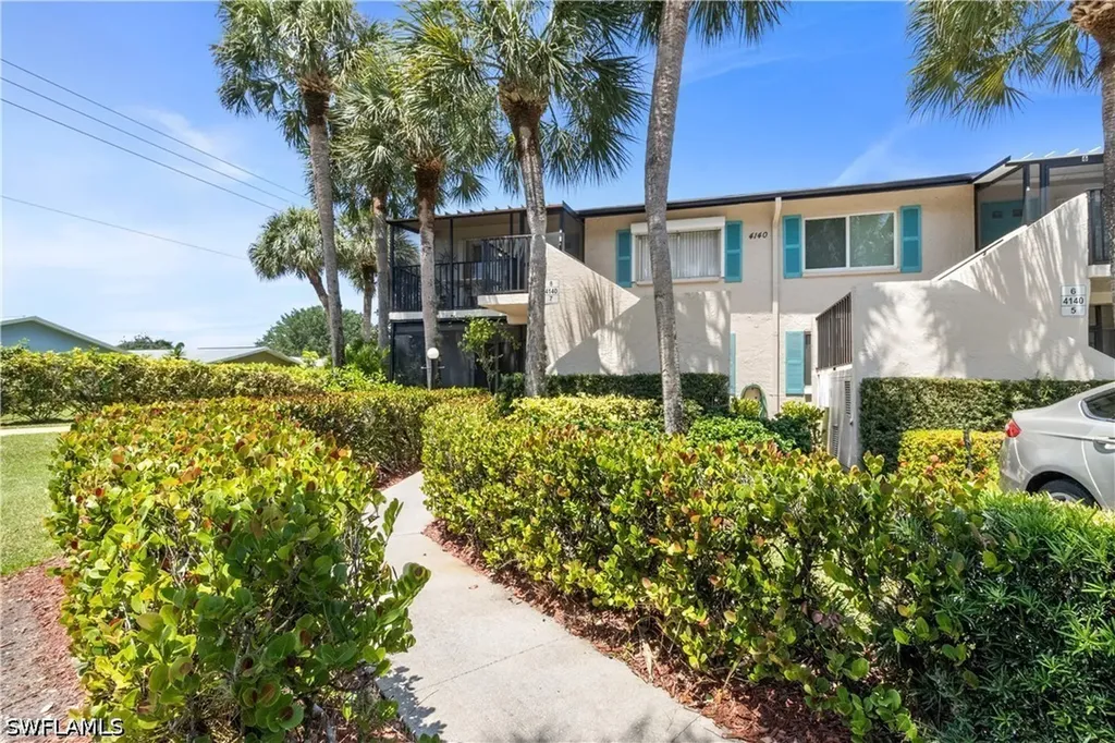 4140 Looking Glass Lane Naples FL 34112
