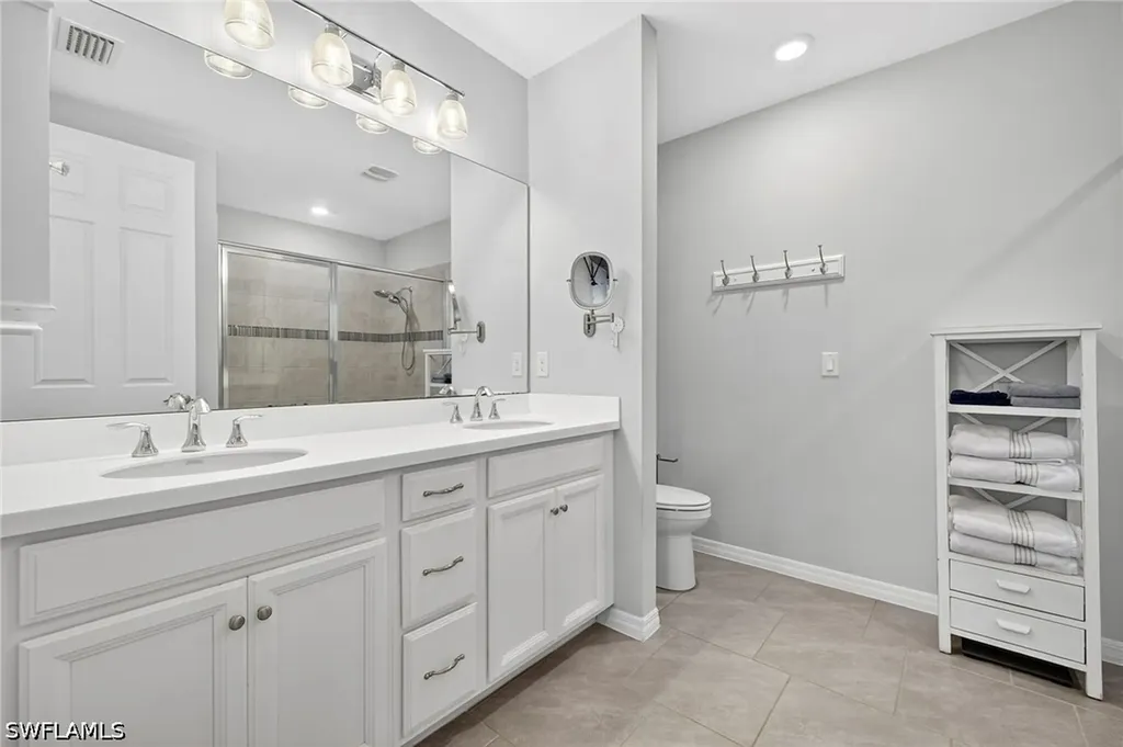 14582 Edgewater Circle Naples FL 34114