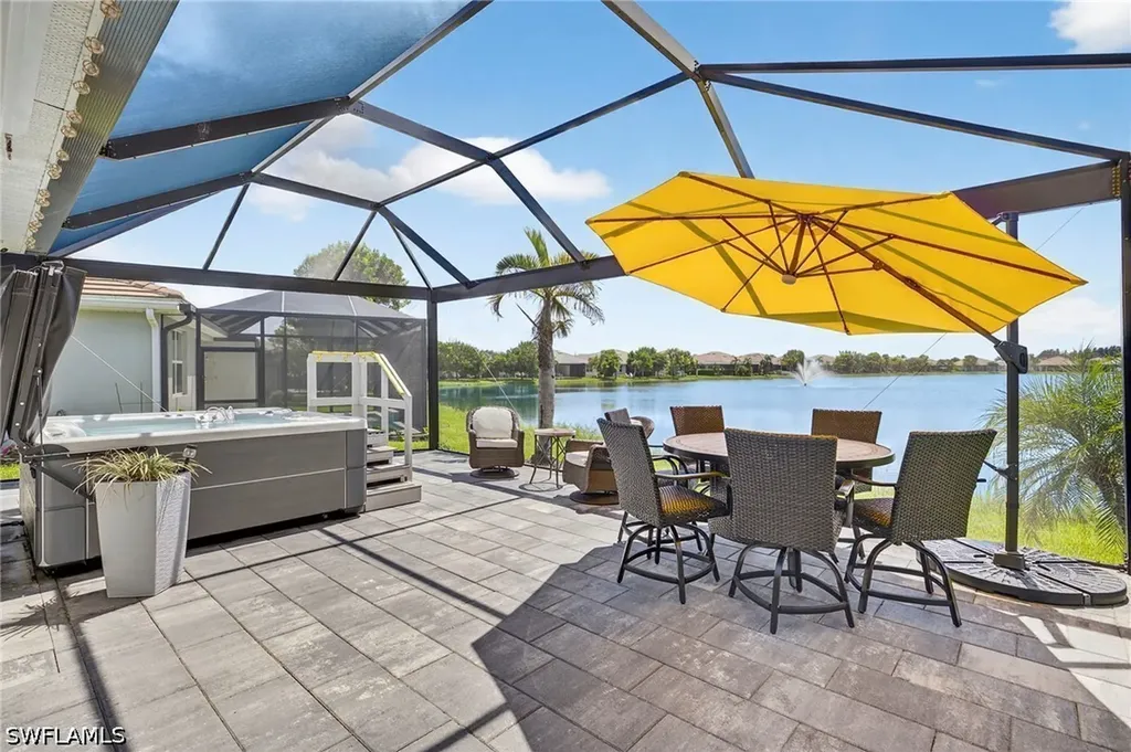 14582 Edgewater Circle Naples FL 34114