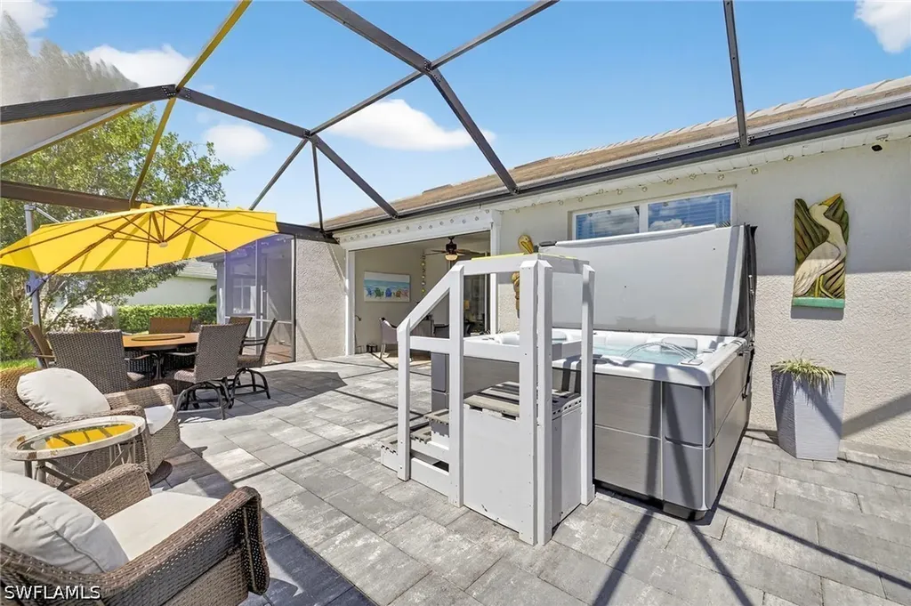 14582 Edgewater Circle Naples FL 34114